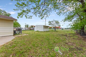 4502 S Gold Ave in Wichita, KS - Building Photo - Building Photo