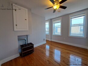 41 Clark St, Unit 4 in Boston, MA - Building Photo - Building Photo