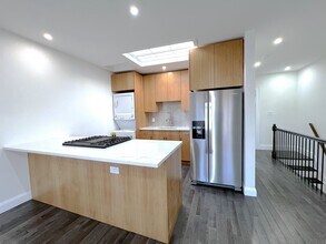 101-13 Ascan Ave in Queens, NY - Building Photo - Building Photo