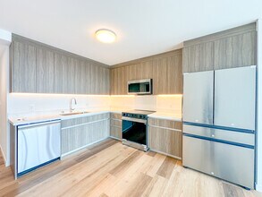 1500 Rycroft St, Unit 3205R in Honolulu, HI - Building Photo - Building Photo
