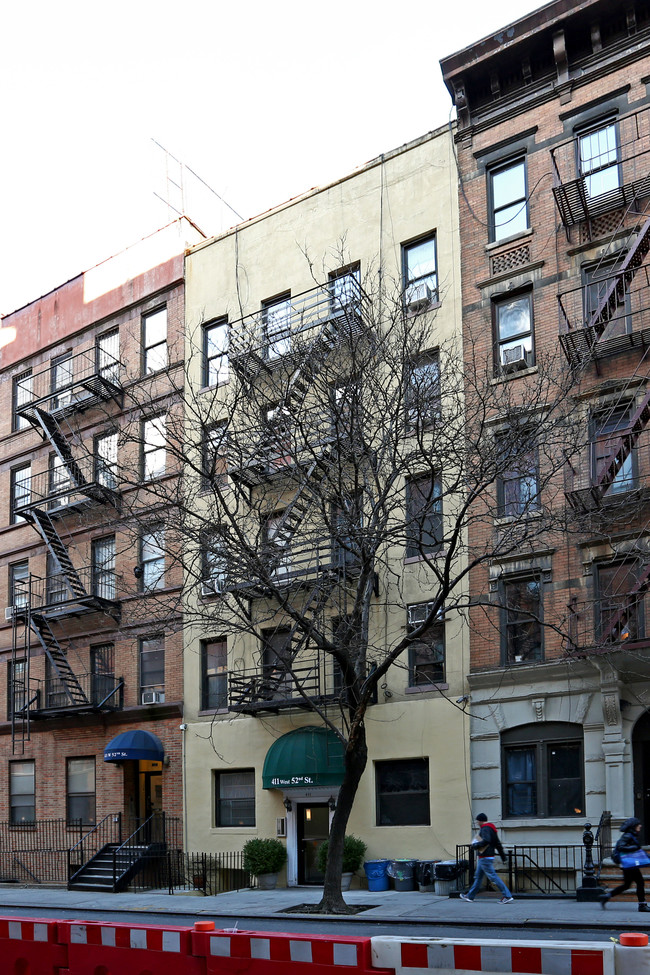 411 W 52nd St in New York, NY - Foto de edificio - Building Photo