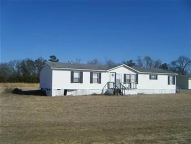 1408 Romance Dr in Darlington, SC - Building Photo