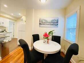 23 Charnwood Rd in Somerville, MA - Building Photo - Building Photo