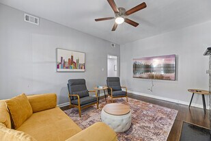 909 W Agatite Ave in Chicago, IL - Building Photo