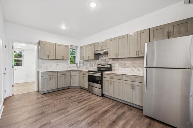 property at 2853 N Taylor St