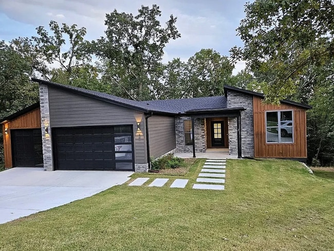 property at 3 Darten Cir
