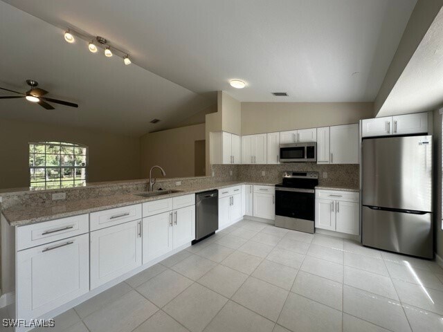 681 19th St SW in Naples, FL - Building Photo - Building Photo