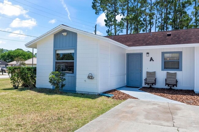 1 Brittany Ln in Palm Coast, FL - Building Photo - Building Photo