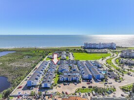 3506 Cove View Blvd in Galveston, TX - Building Photo