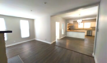 417 N West St in Plano, IL - Building Photo - Building Photo