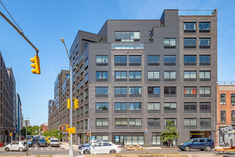 555 Waverly in Brooklyn, NY - Building Photo - Building Photo