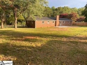 203 Pleasant Dr in Greer, SC - Building Photo - Building Photo