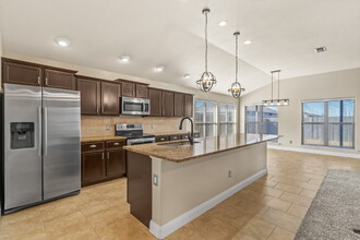 9604 Ross Avenue in Lubbock, TX - Building Photo - Building Photo