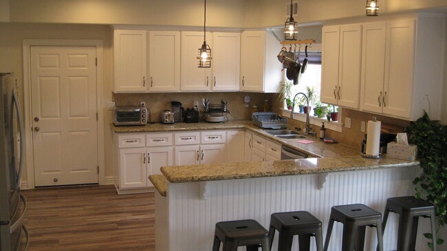 7826 Mason Ave in Los Angeles, CA - Building Photo - Building Photo