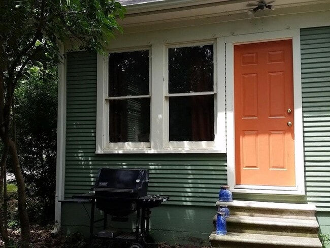 304 Fulton St, Unit B in Denton, TX - Foto de edificio - Building Photo