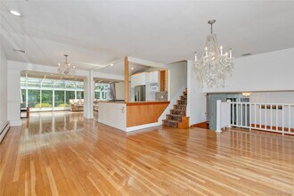 78 Debora Dr in Plainview, NY - Building Photo - Building Photo