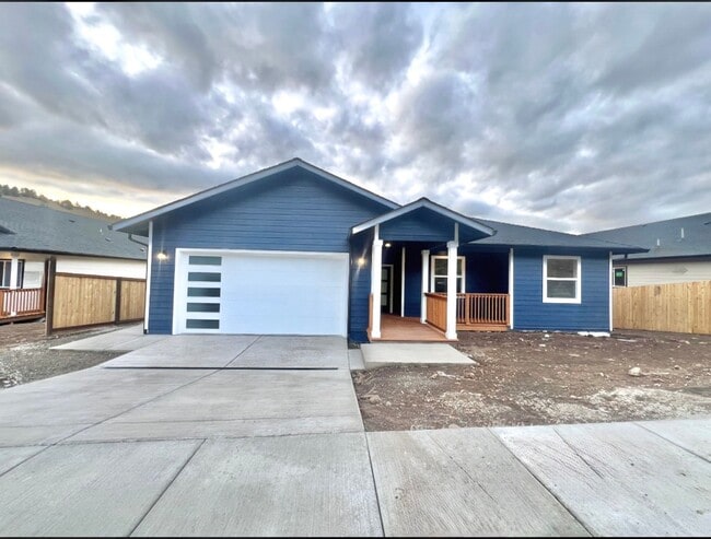 property at 1164 W Ridge Dr