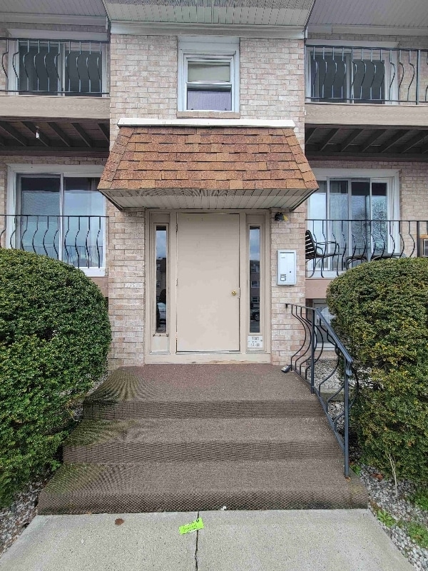1805 Mineral Spring Ave in North Providence, RI - Building Photo - Building Photo