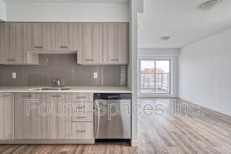 220 Cannon St E in Hamilton, ON - Building Photo - Building Photo