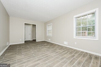6619 Collier Way in Riverdale, GA - Building Photo - Building Photo