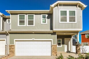 4673 N Tower Dr in Denver, CO - Building Photo