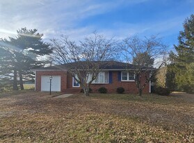 5044 Rhodesdale Vienna Rd in Vienna, MD - Building Photo