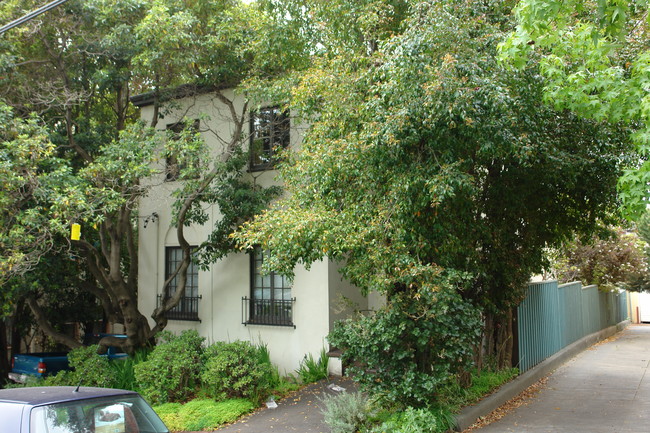 1876 Arch St in Berkeley, CA - Foto de edificio - Building Photo