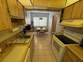 8405 NW 61st St in Tamarac, FL - Building Photo - Building Photo