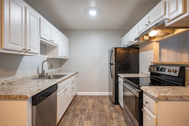 Creekside Park Apartments in Napa, CA - Foto de edificio - Interior Photo