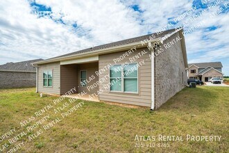 143 Flintlock Wy in New Market, AL - Building Photo - Building Photo