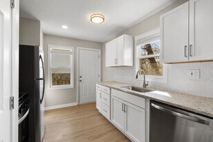 Westwood and Adams Duplex Apartments in Kansas City, KS - Building Photo