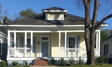 1030 Tatnall St in Macon, GA - Building Photo - Building Photo