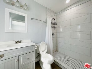 2641 S Budlong Ave in Los Angeles, CA - Building Photo - Building Photo