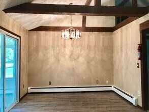 236 Creek Rd in Poughkeepsie, NY - Building Photo - Building Photo