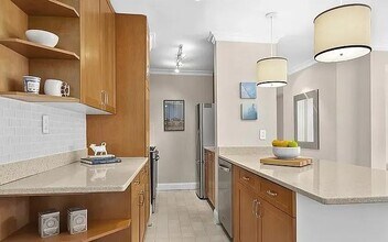 2 Charlton St in New York, NY - Building Photo - Building Photo