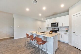 12107 Bear River Dr in Shenandoah, TX - Building Photo - Building Photo