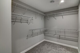 1616 Charleston Dr in New Richmond, WI - Building Photo - Building Photo