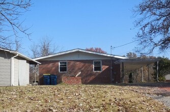 813 Klein Ave in Edwardsville, IL - Building Photo - Building Photo