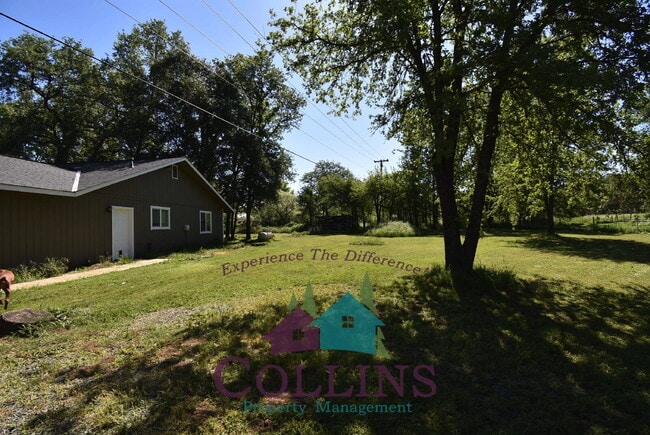 10343 Pheasant Ln in Penn Valley, CA - Building Photo - Building Photo