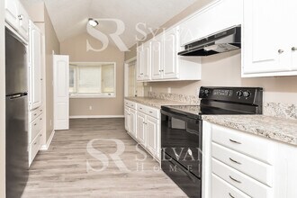 408 Maingate Dr in Columbia, SC - Foto de edificio - Building Photo