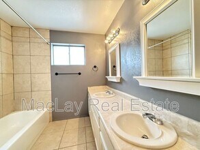 2535 E Maryland Dr in Tempe, AZ - Building Photo - Building Photo