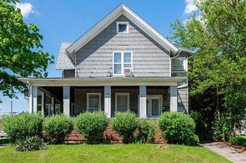 438 Villa St in Elgin, IL - Building Photo