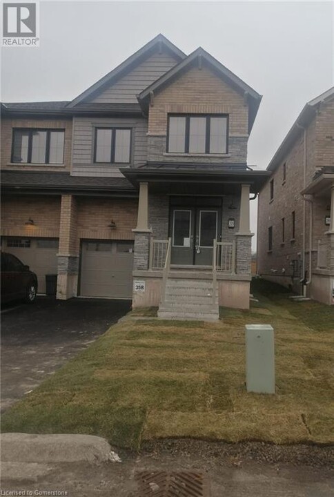 205 Port Cres in Welland, ON - Building Photo