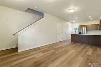 1615 Sunup Loop in Bellingham, WA - Building Photo - Building Photo