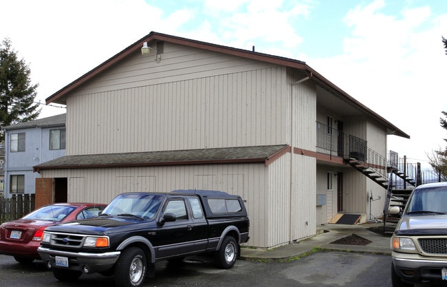 1332 Chestnut St in Everett, WA - Foto de edificio - Building Photo