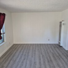 2301 Ramon Dr in Sacramento, CA - Building Photo - Building Photo