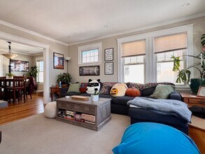 894 Fellsway, Unit 2 in Medford, MA - Building Photo - Building Photo