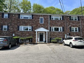 41 Davis Ave in Norwood, MA - Building Photo