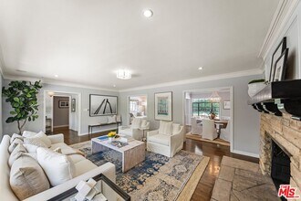 2107 Coldwater Canyon Dr in Beverly Hills, CA - Building Photo - Building Photo