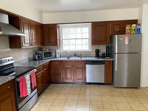 3 Cricket Ln in Norwalk, CT - Foto de edificio - Building Photo